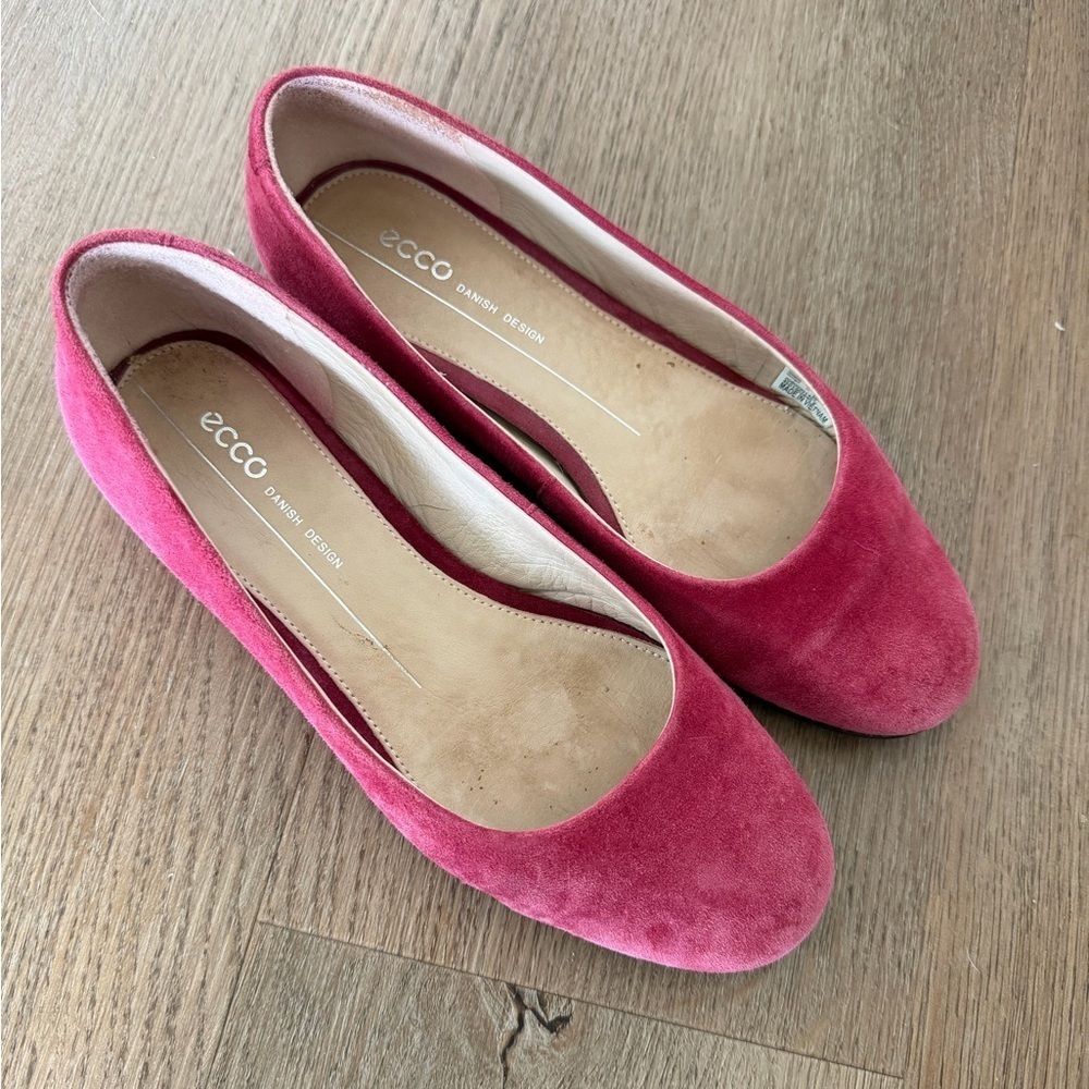 Ecco Annie Sangria Pink Color Suede Ballet Flats Size 37/ 6.5